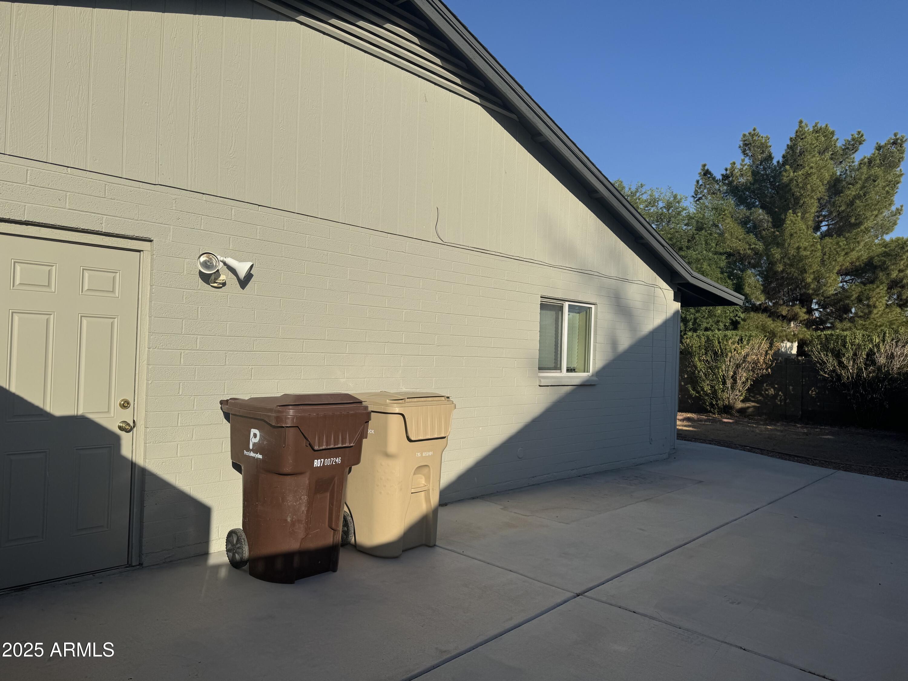 7331 W WINDROSE Drive