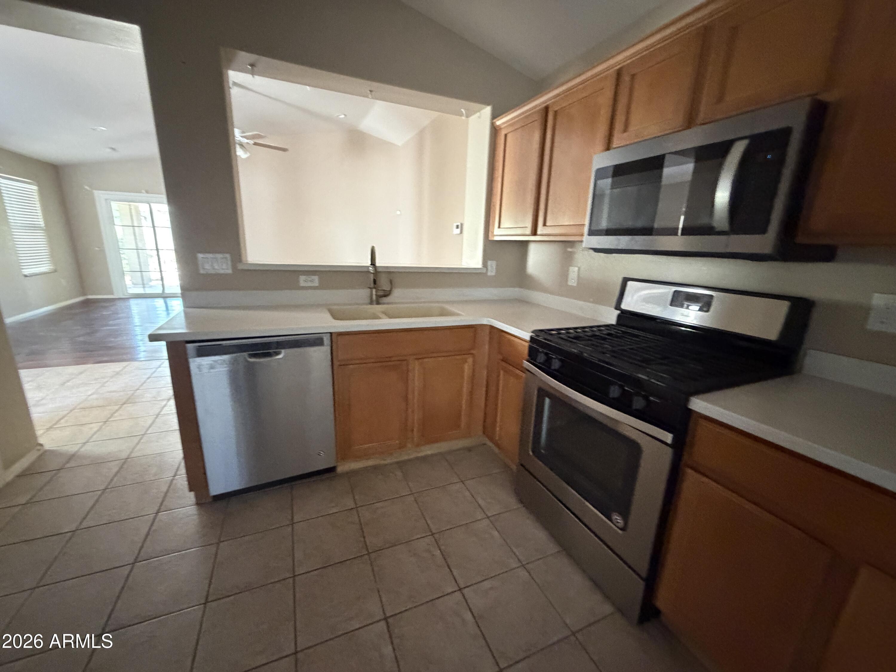 43966 W CYPRESS Lane