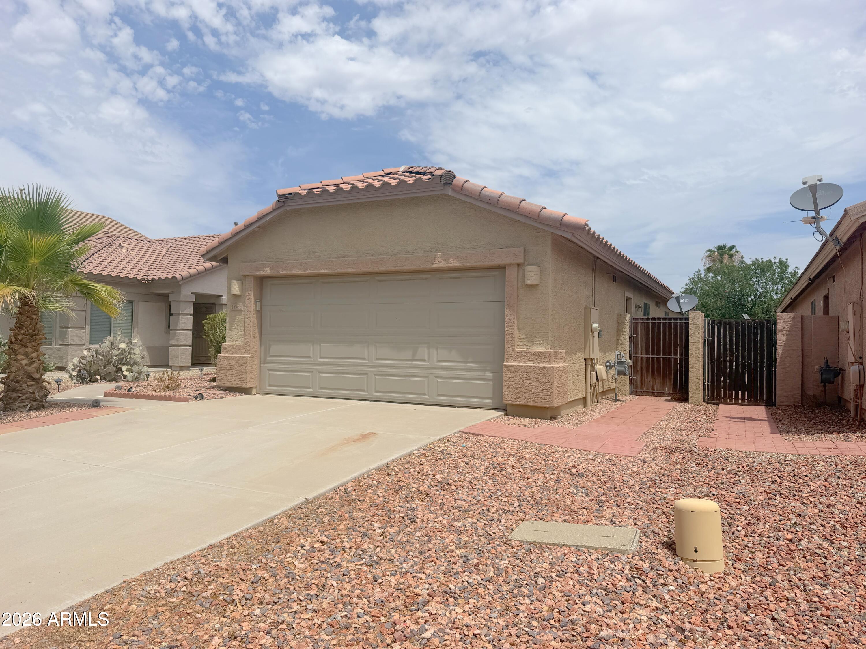 43966 W CYPRESS Lane