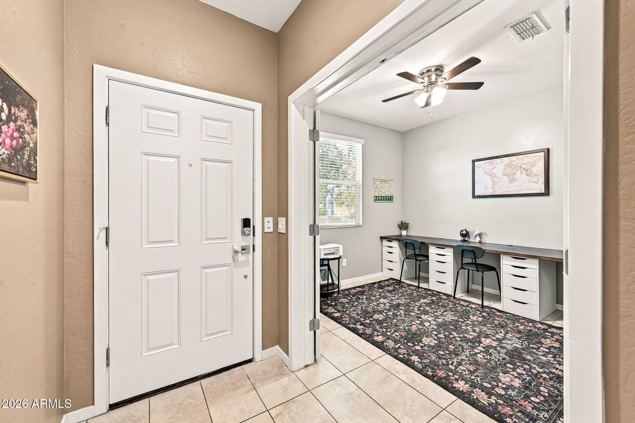 283 W NIKITA Drive