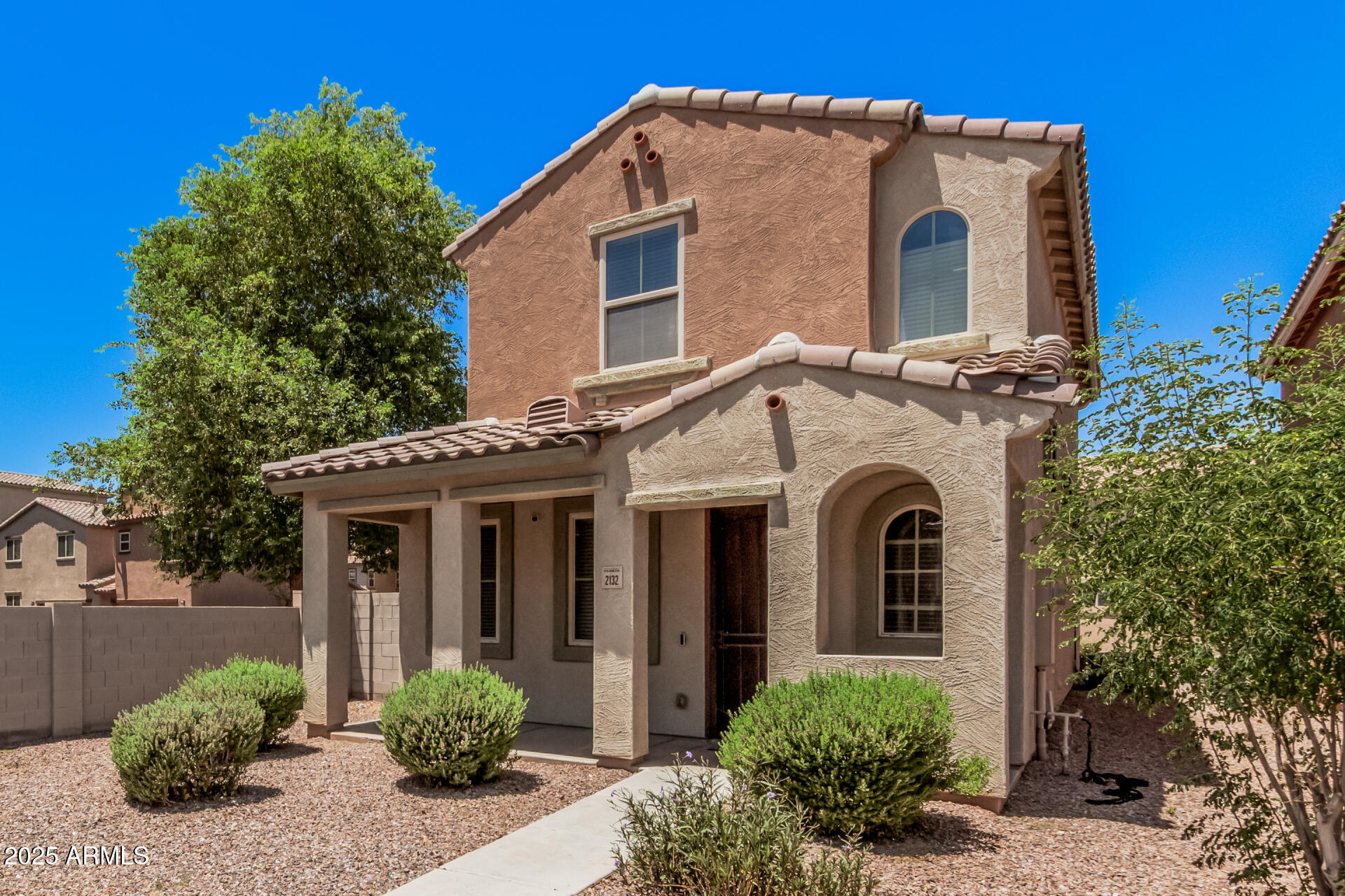 Homes 1 2132 N 77TH Drive