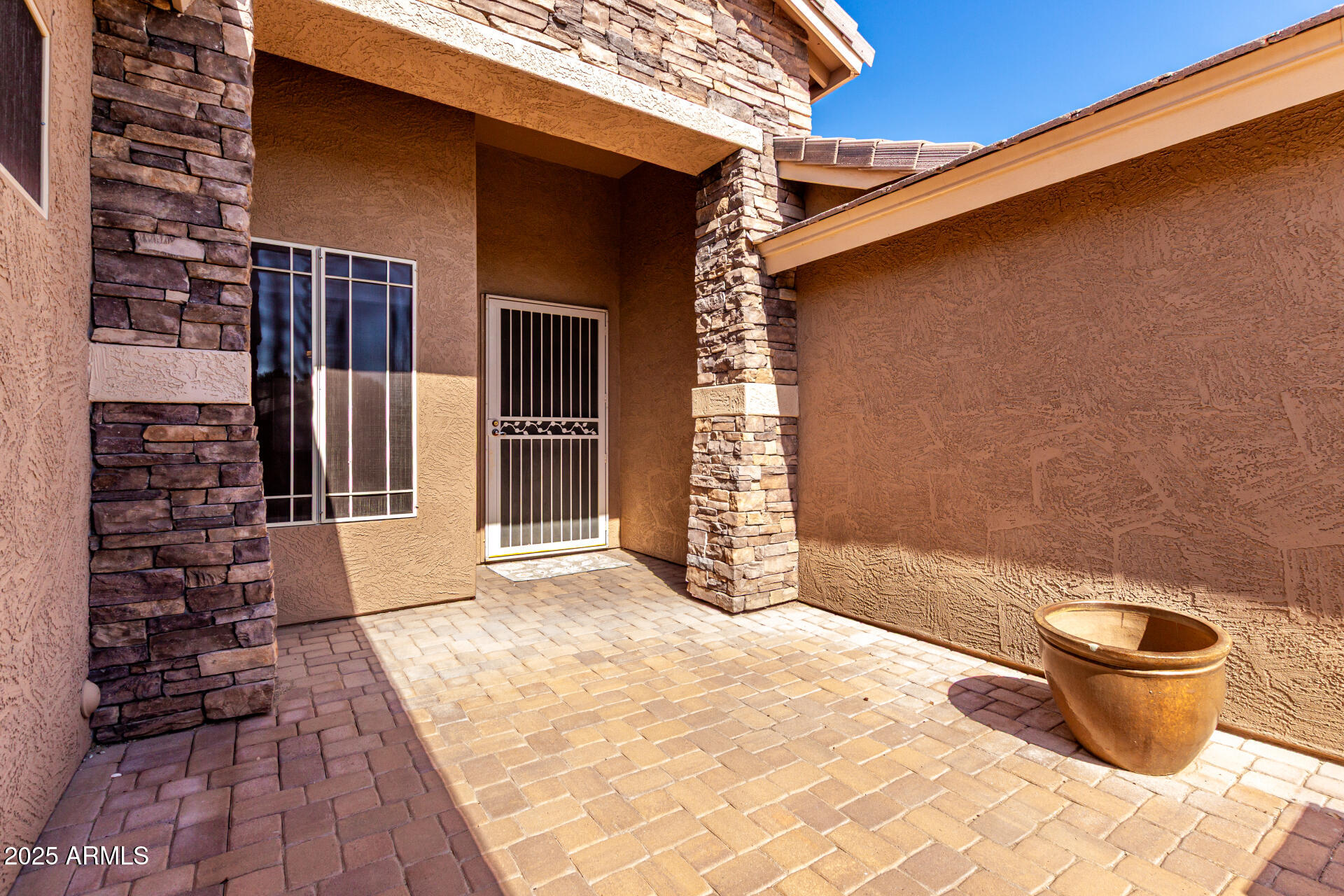 7150 W AVENIDA DEL REY --