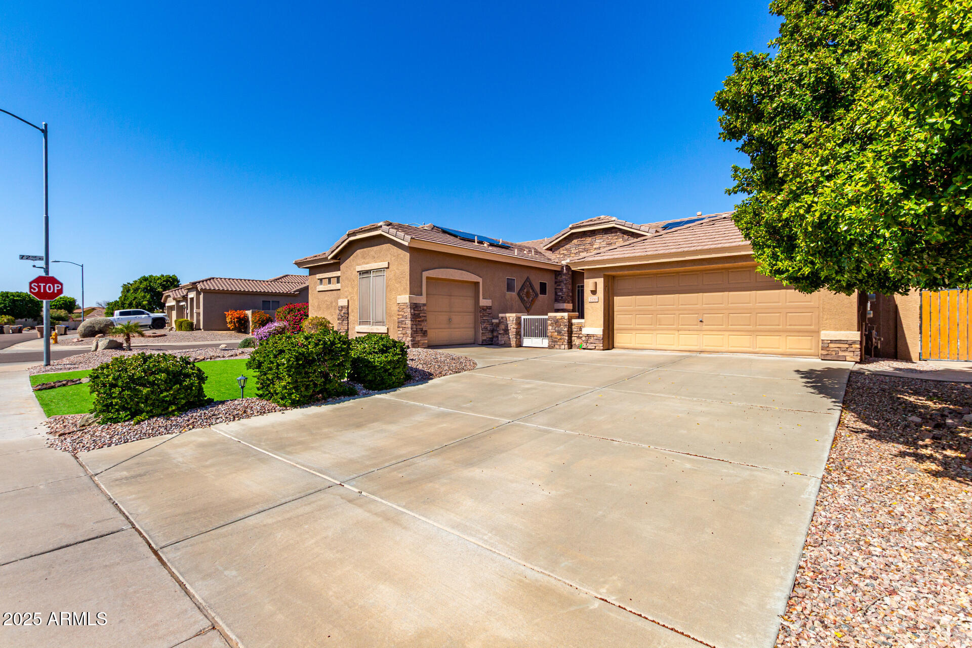 7150 W AVENIDA DEL REY --