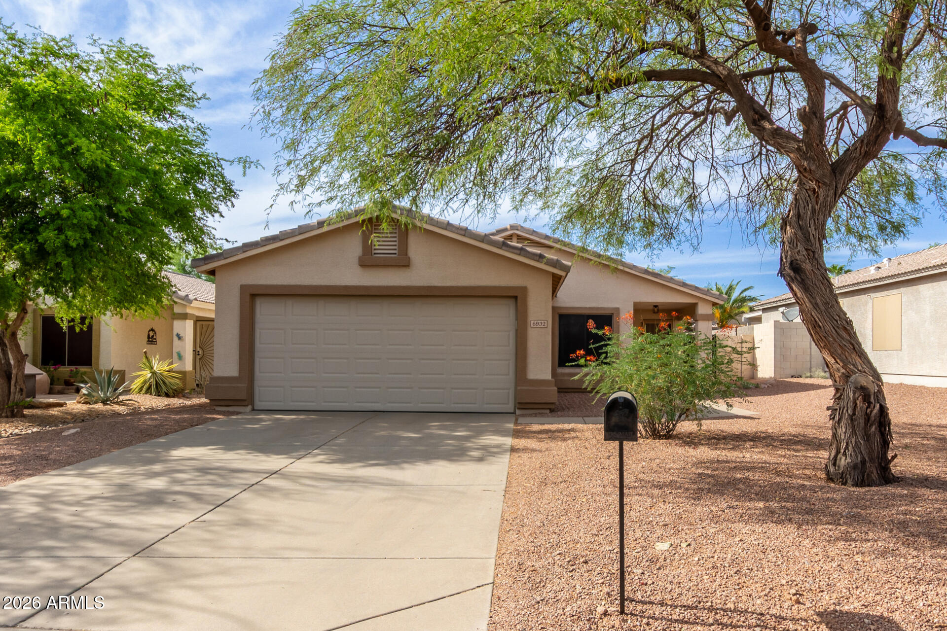 6932 S RUSSET SKY Way