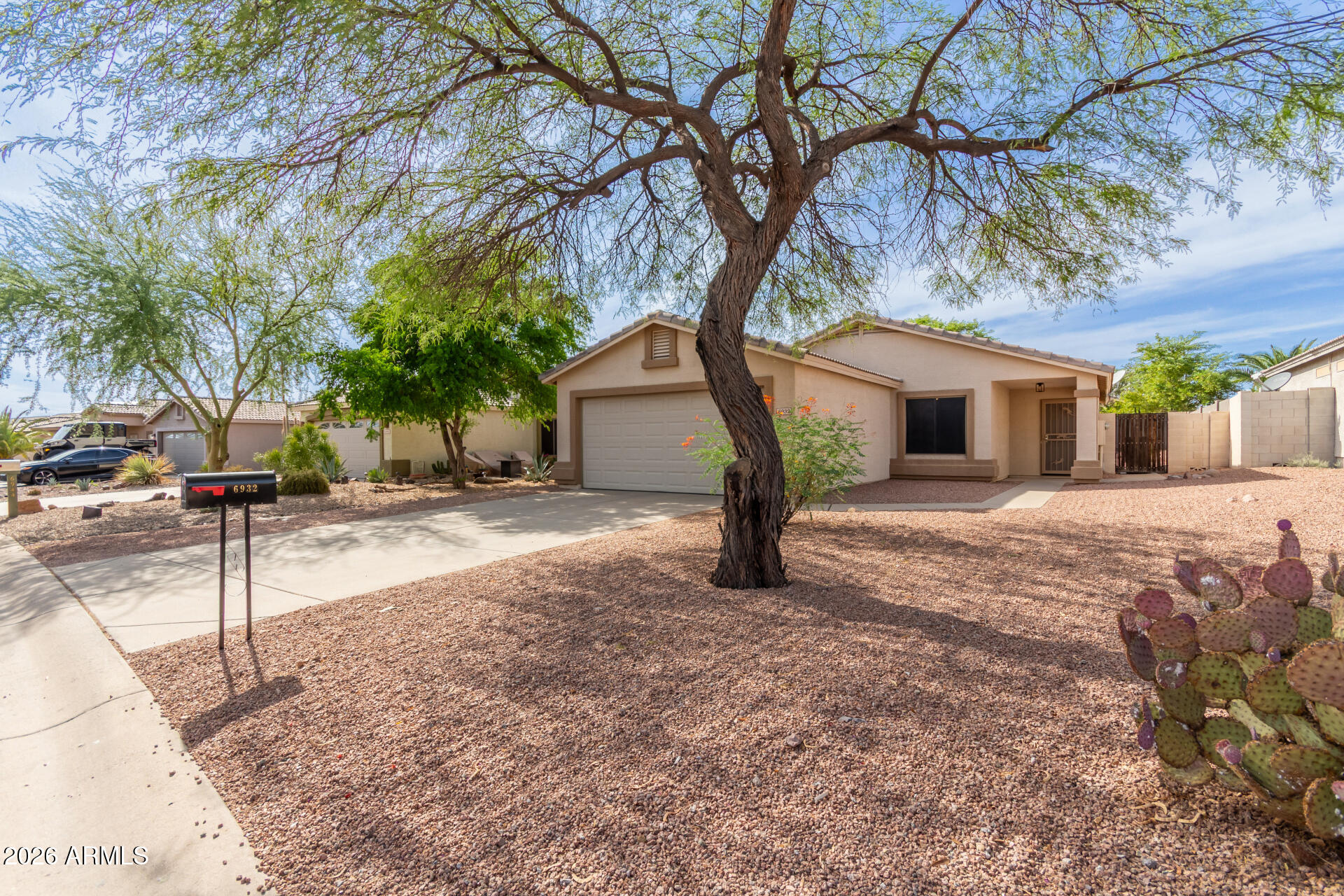 6932 S RUSSET SKY Way
