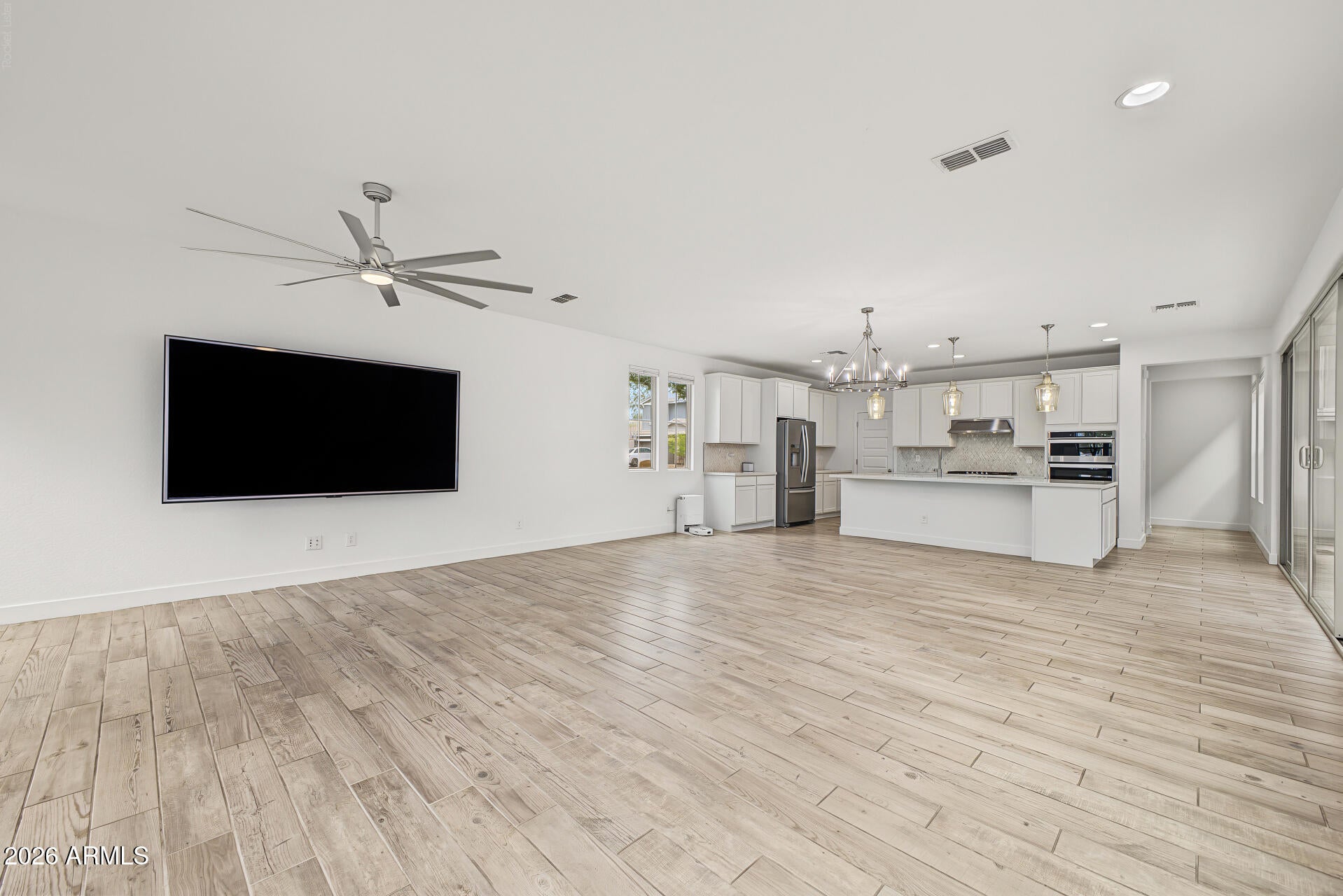 4512 S MONTANA Drive