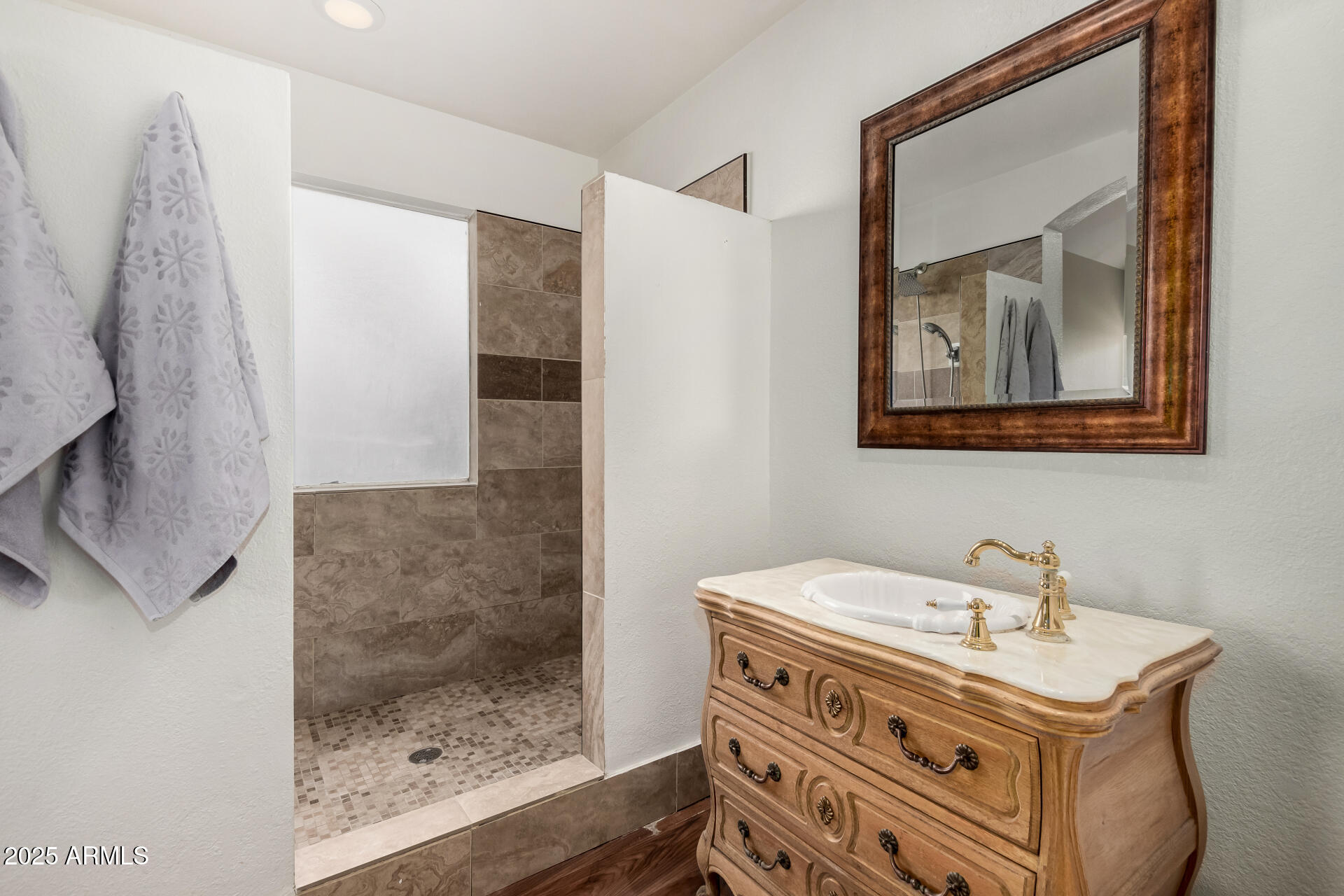 Chandler, Arizona 85226, United States, 3 Bedrooms Bedrooms, ,2 BathroomsBathrooms,Residential,Pending,4334