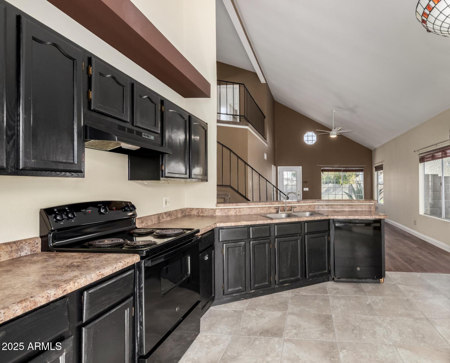 Chandler, Arizona 85226, United States, 3 Bedrooms Bedrooms, ,2 BathroomsBathrooms,Residential,Pending,4334