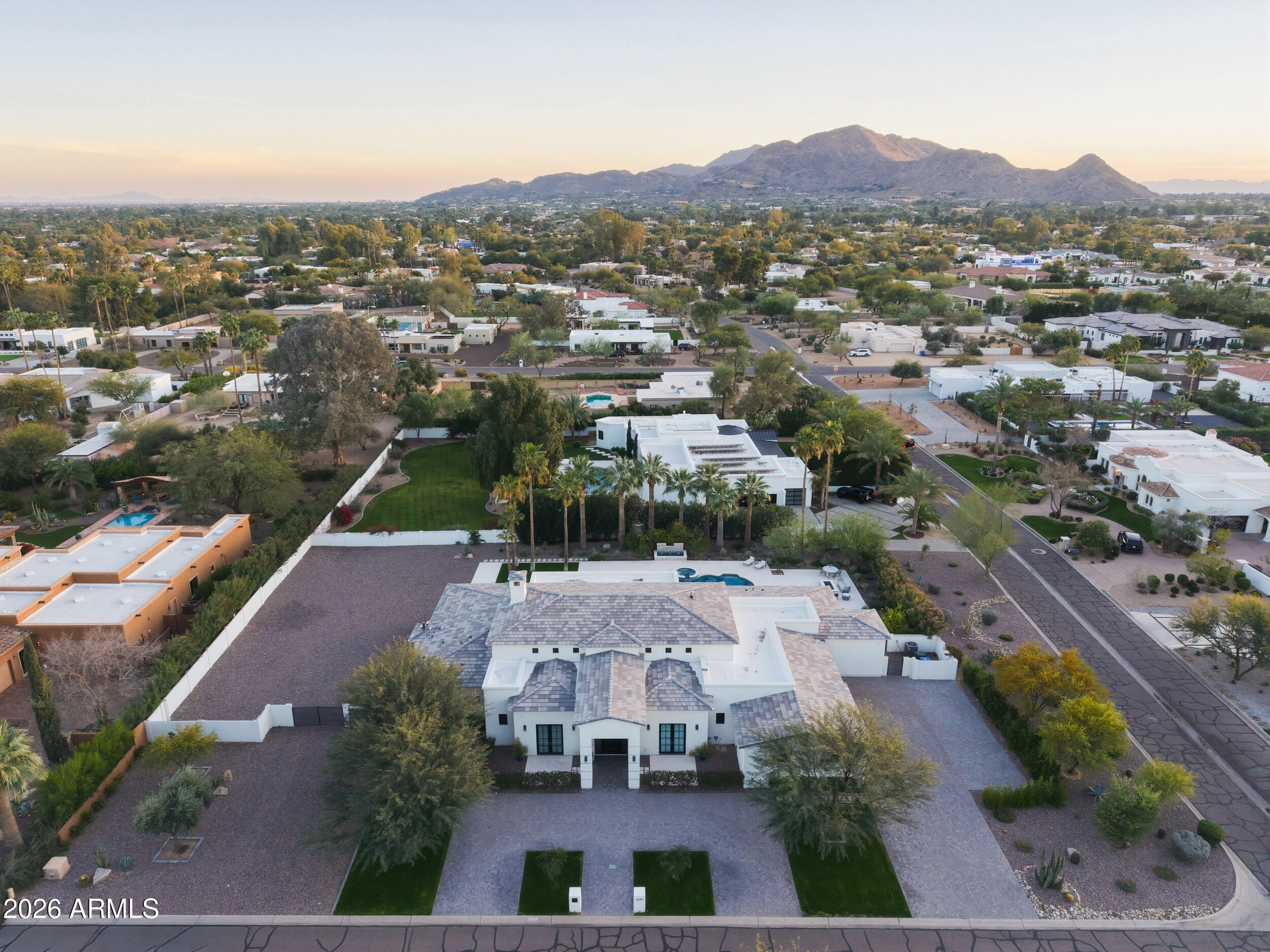 6129 E TURQUOISE Avenue