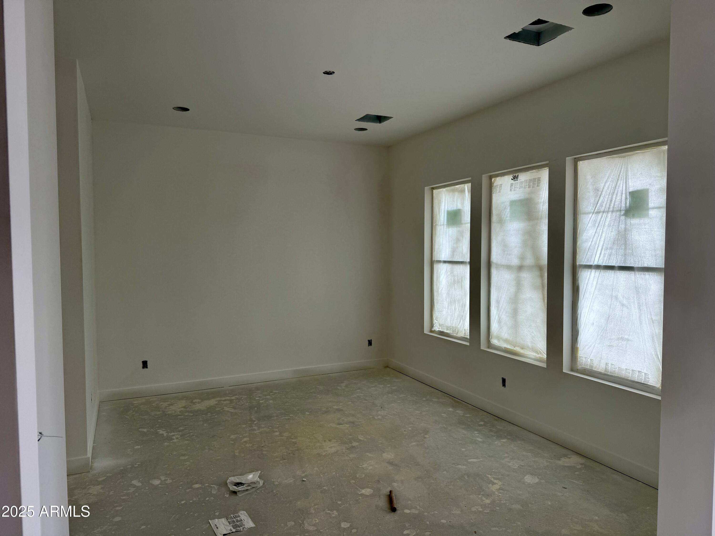 6452 E OMEGA Circle