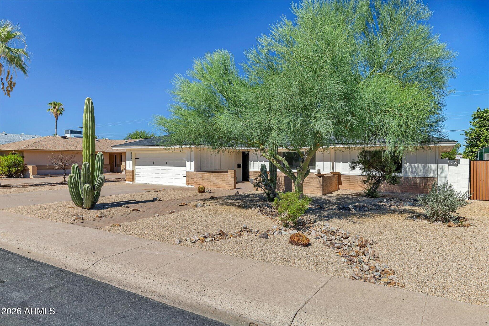 1034 E HERMOSA Drive