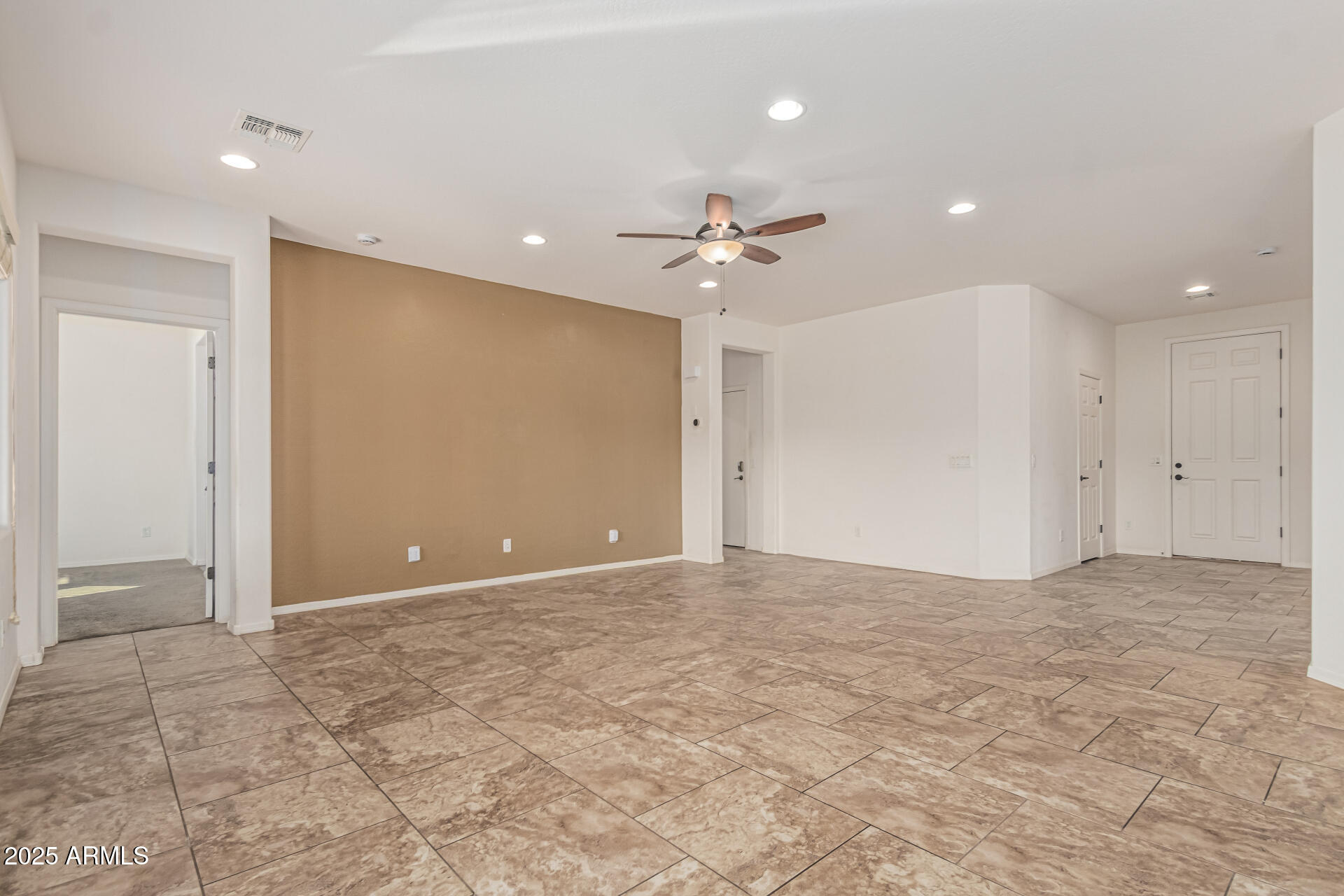 20104 N GEYSER Drive