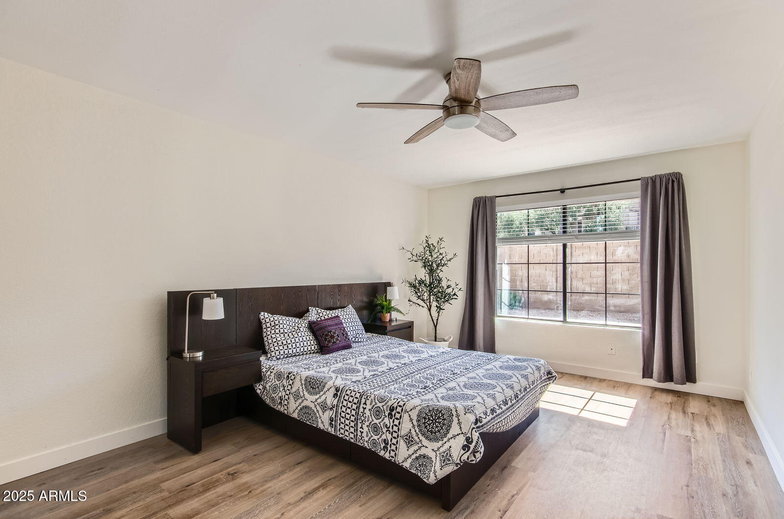 Tempe, Arizona 85288, United States, 1 Bedroom Bedrooms, ,1 BathroomBathrooms,Residential,Active,161623