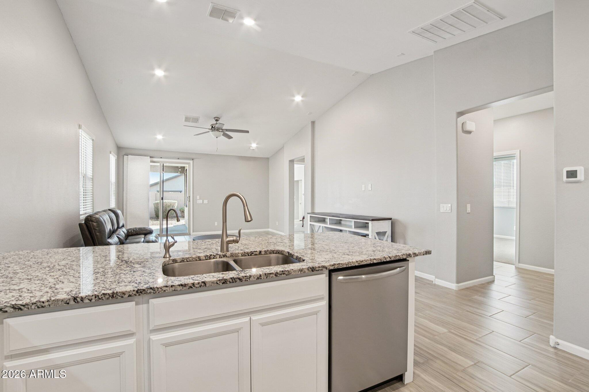 12413 W MYRTLE Court