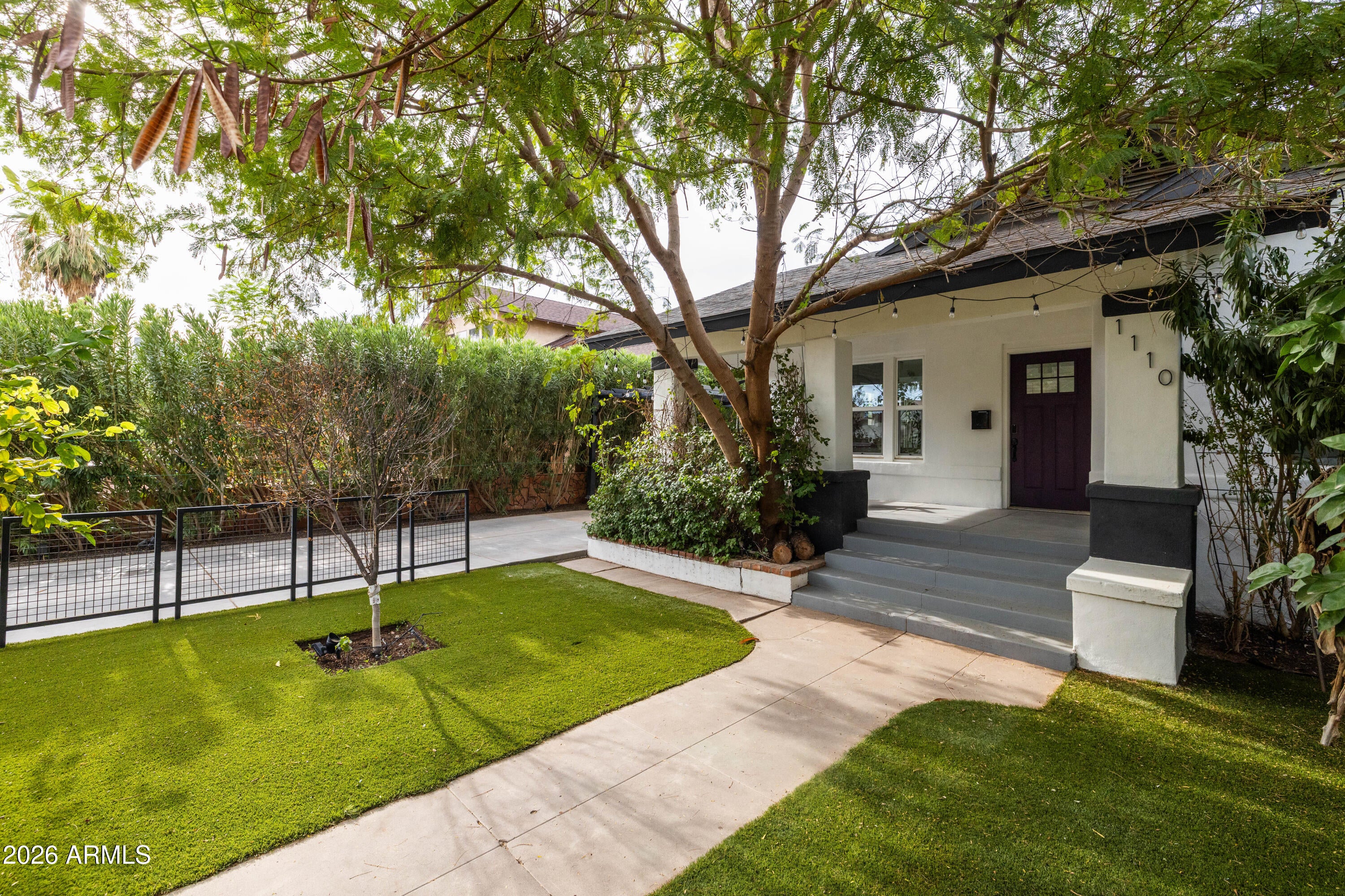 1110 E MCKINLEY Street