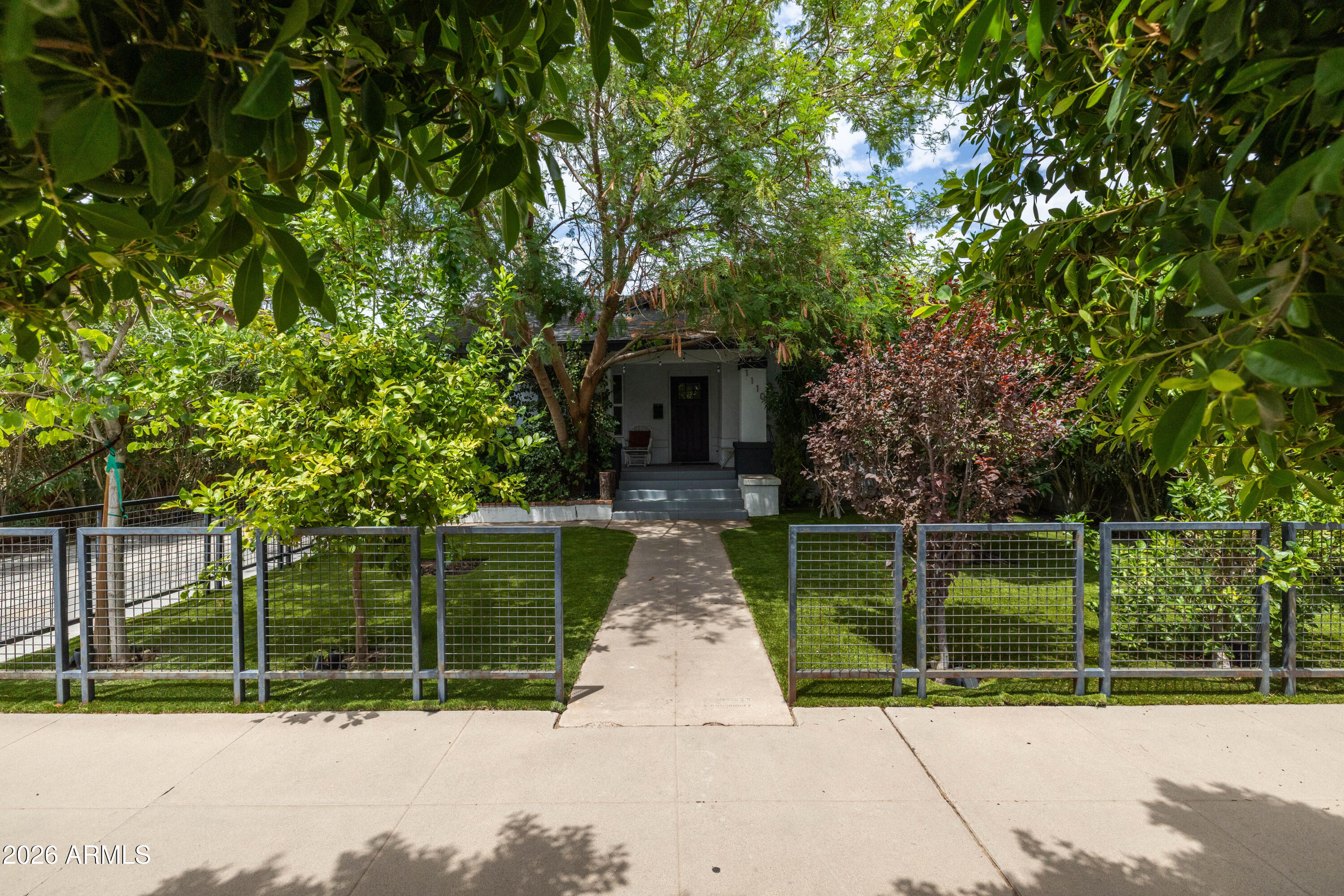 1110 E MCKINLEY Street