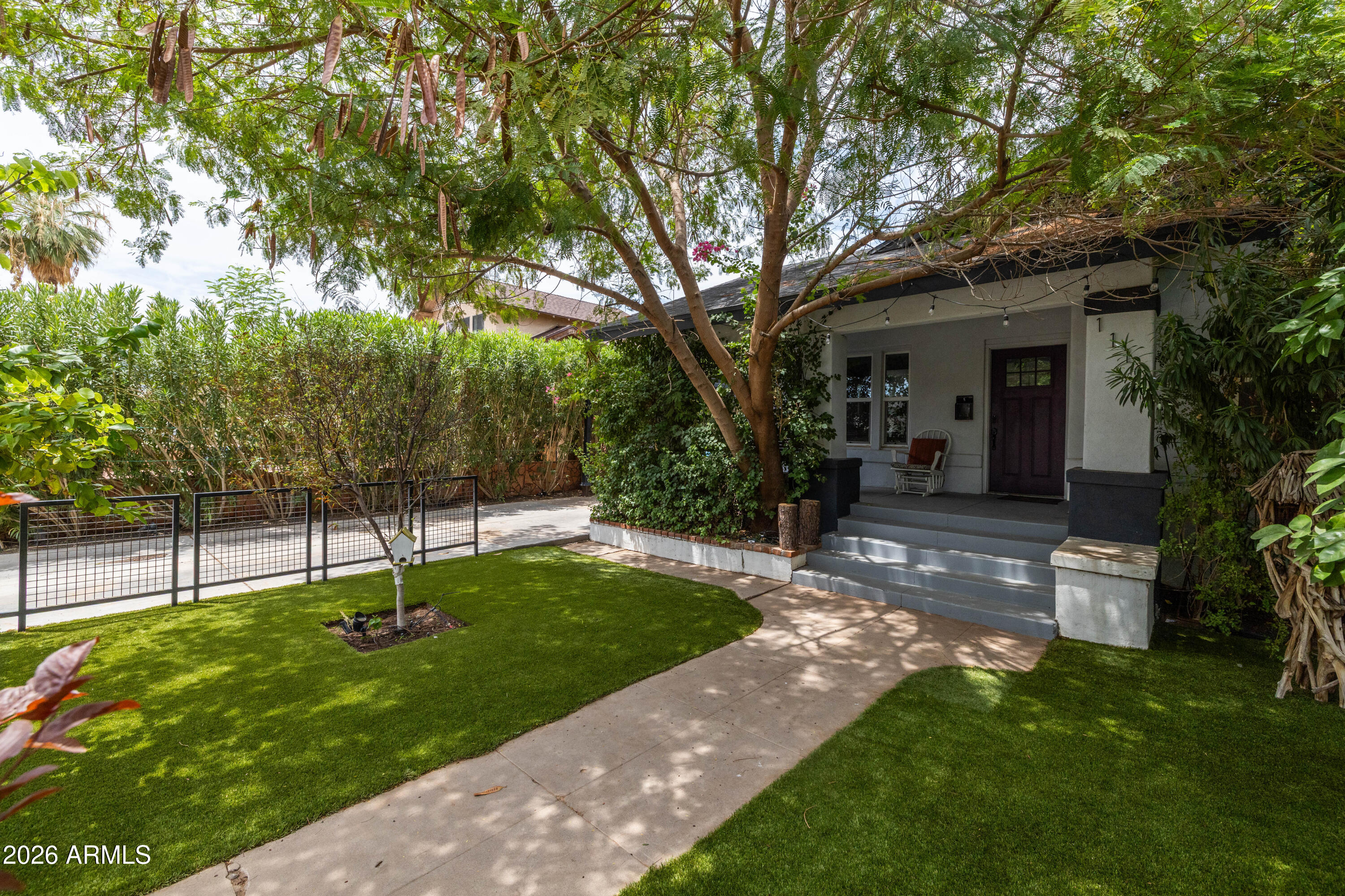 1110 E MCKINLEY Street