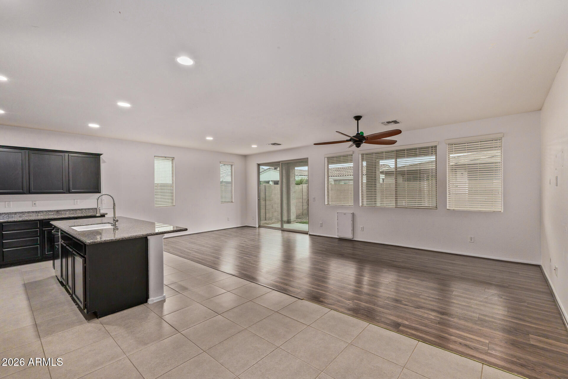 22488 E VIA DEL ORO --