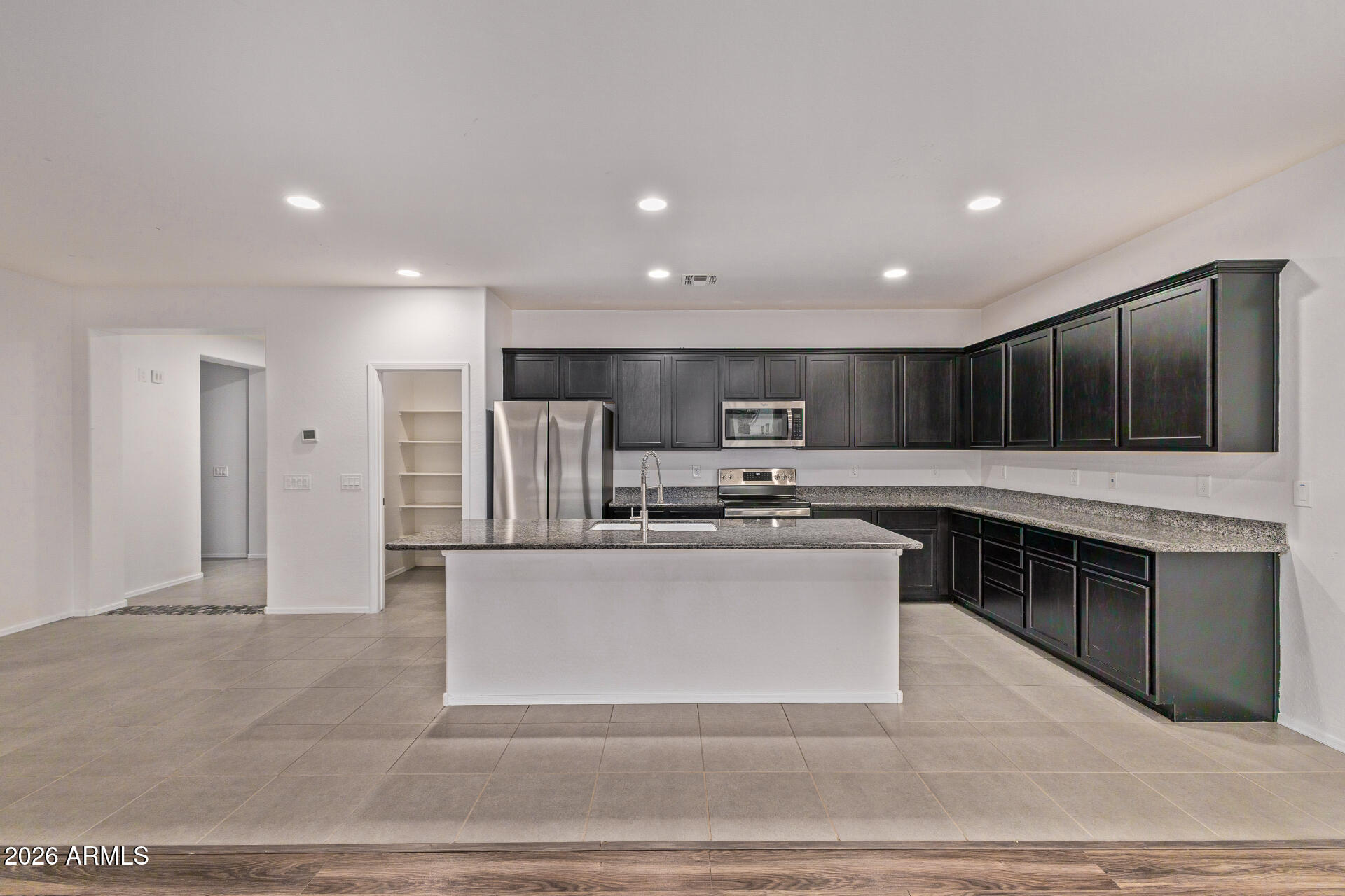 22488 E VIA DEL ORO --