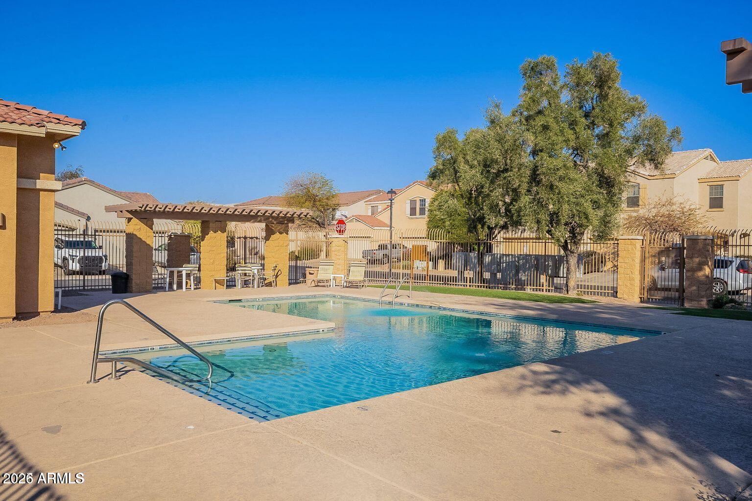 TOWNSEND SQUARE - Residential
