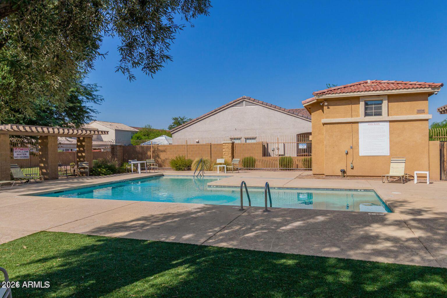 TOWNSEND SQUARE - Residential