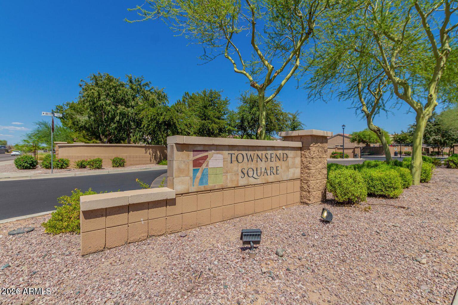 TOWNSEND SQUARE - Residential