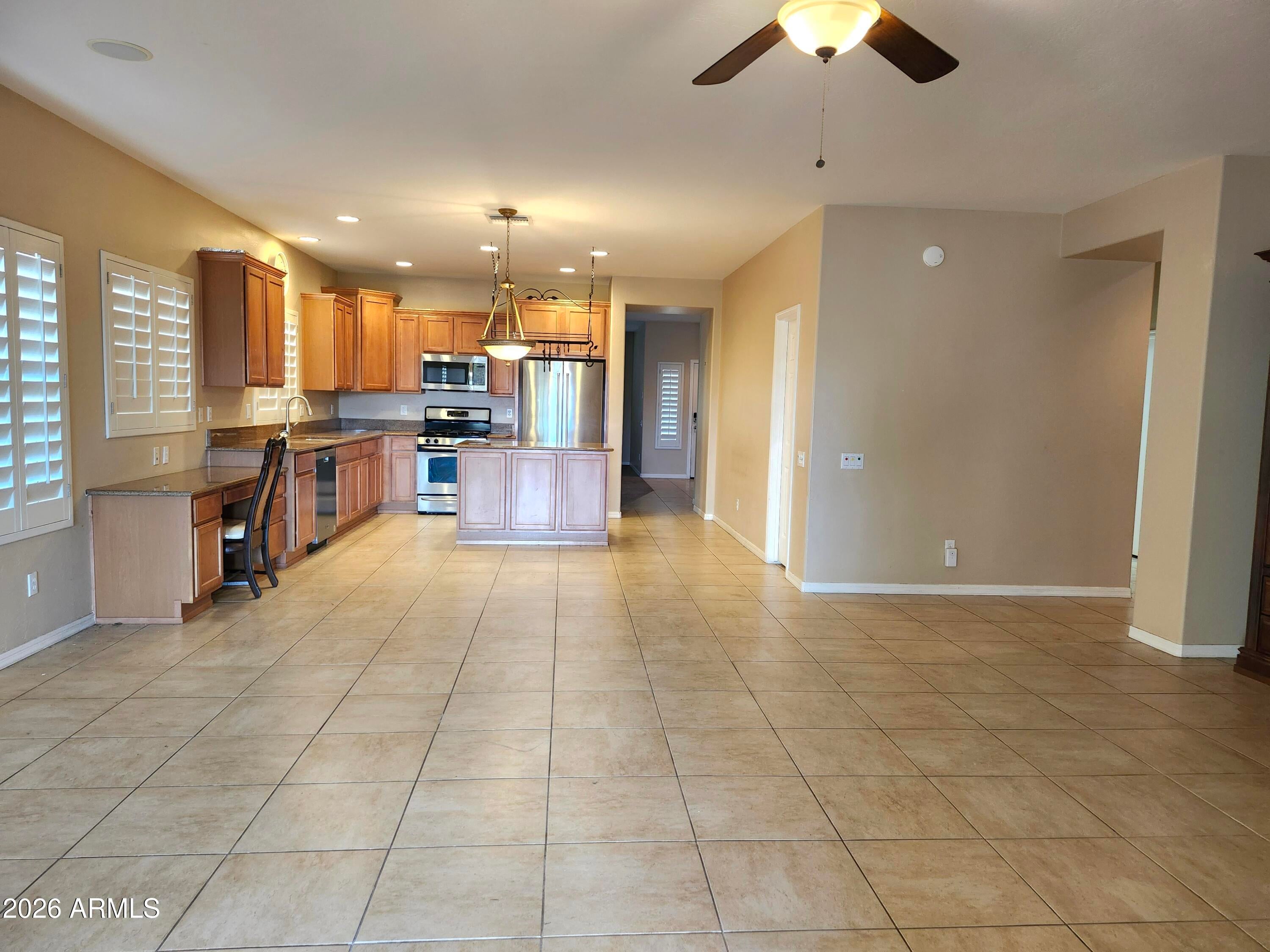 5205 W MOLLY Lane