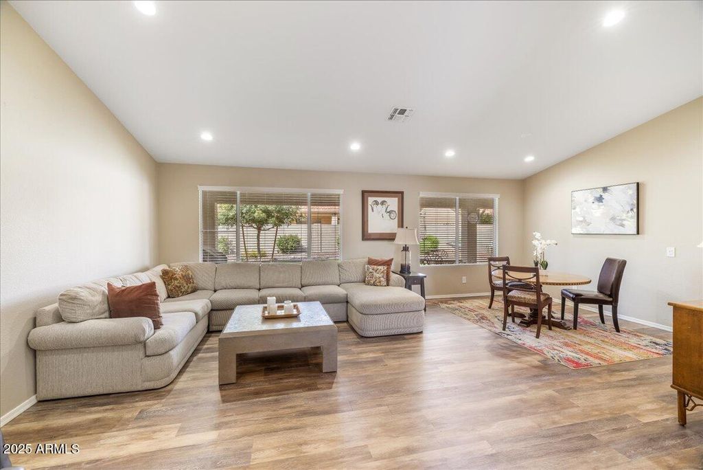 Photo of 462 W Teakwood Drive, Chandler, AZ 85248 (MLS # 6922063)