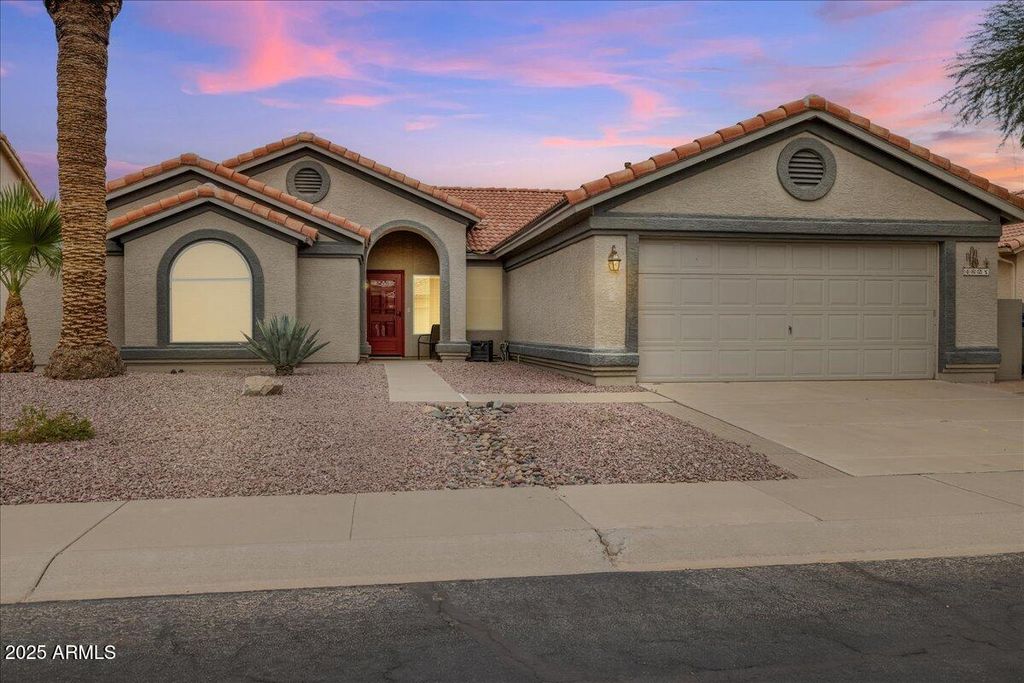 Photo of 462 W Teakwood Drive, Chandler, AZ 85248 (MLS # 6922063)