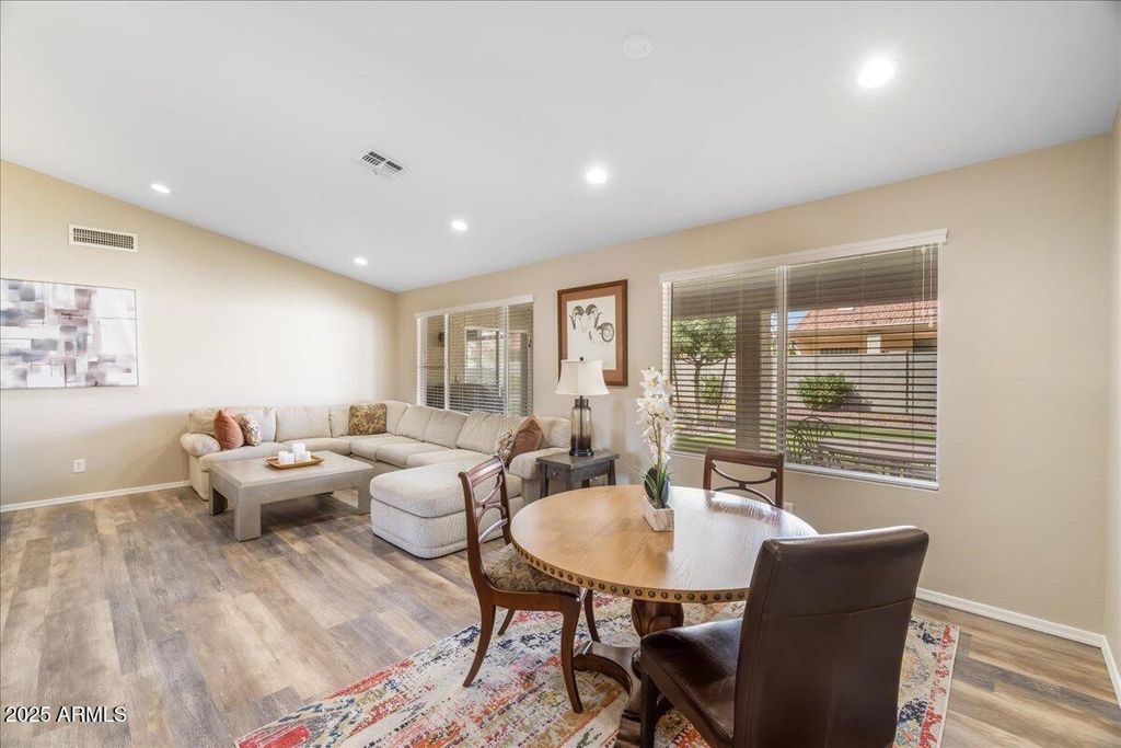 Photo of 462 W Teakwood Drive, Chandler, AZ 85248 (MLS # 6922063)