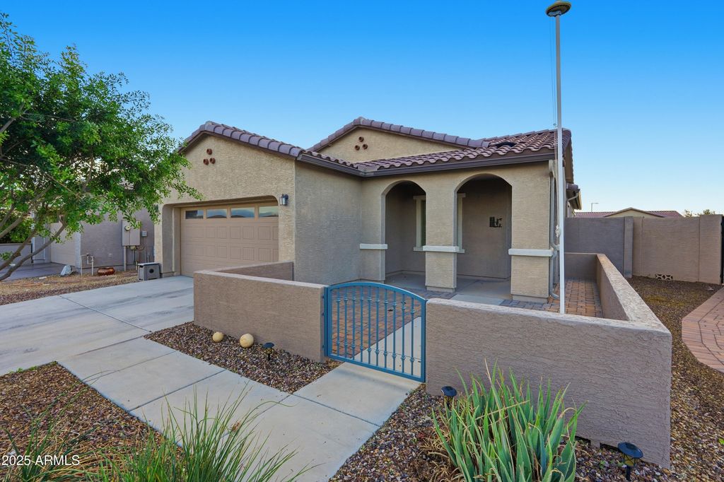 Photo of 17108 S 180th Drive, Goodyear, AZ 85338 (MLS # 6945405)