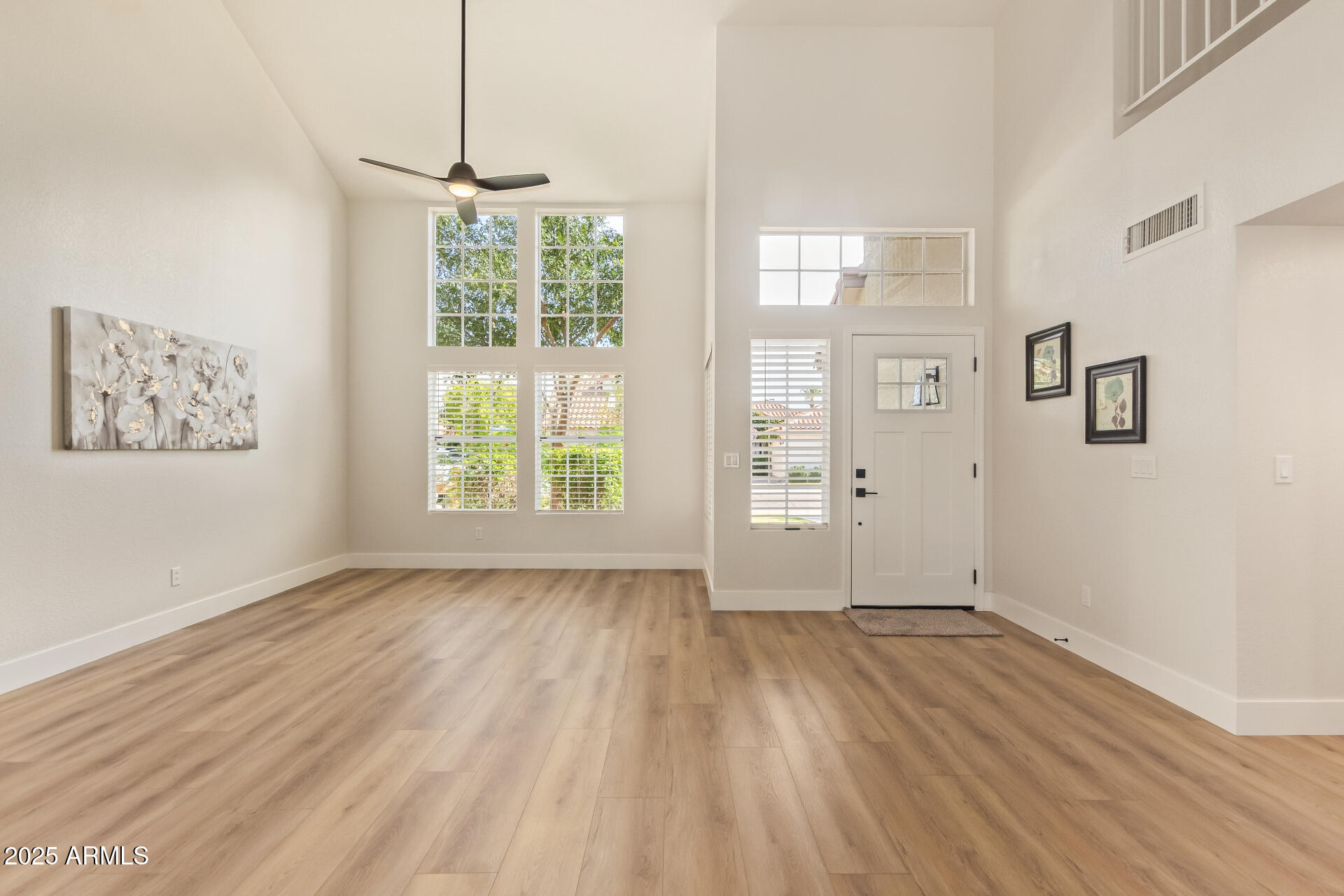 2312 E SANTA ROSA Drive