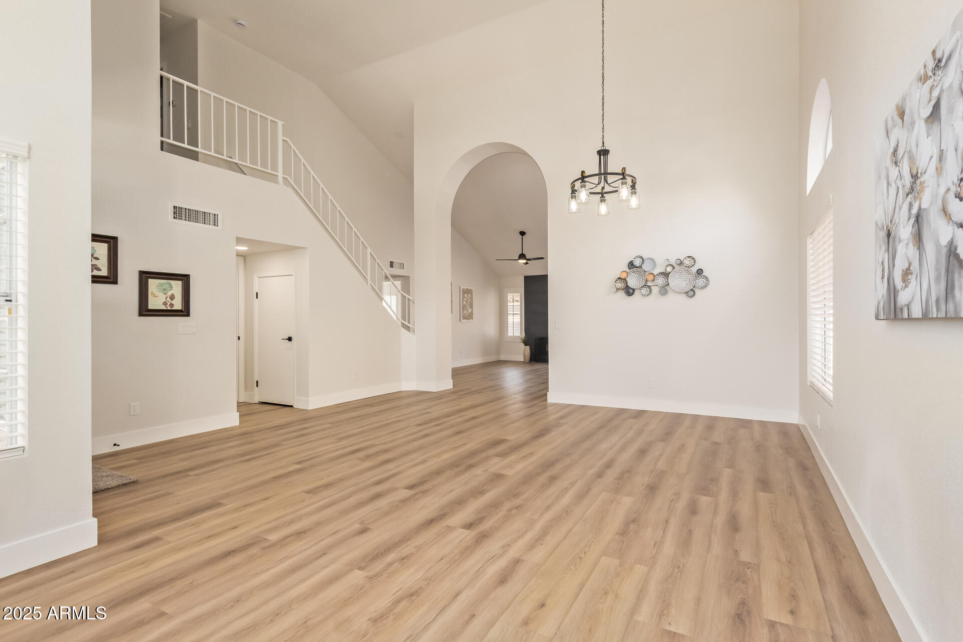 2312 E SANTA ROSA Drive