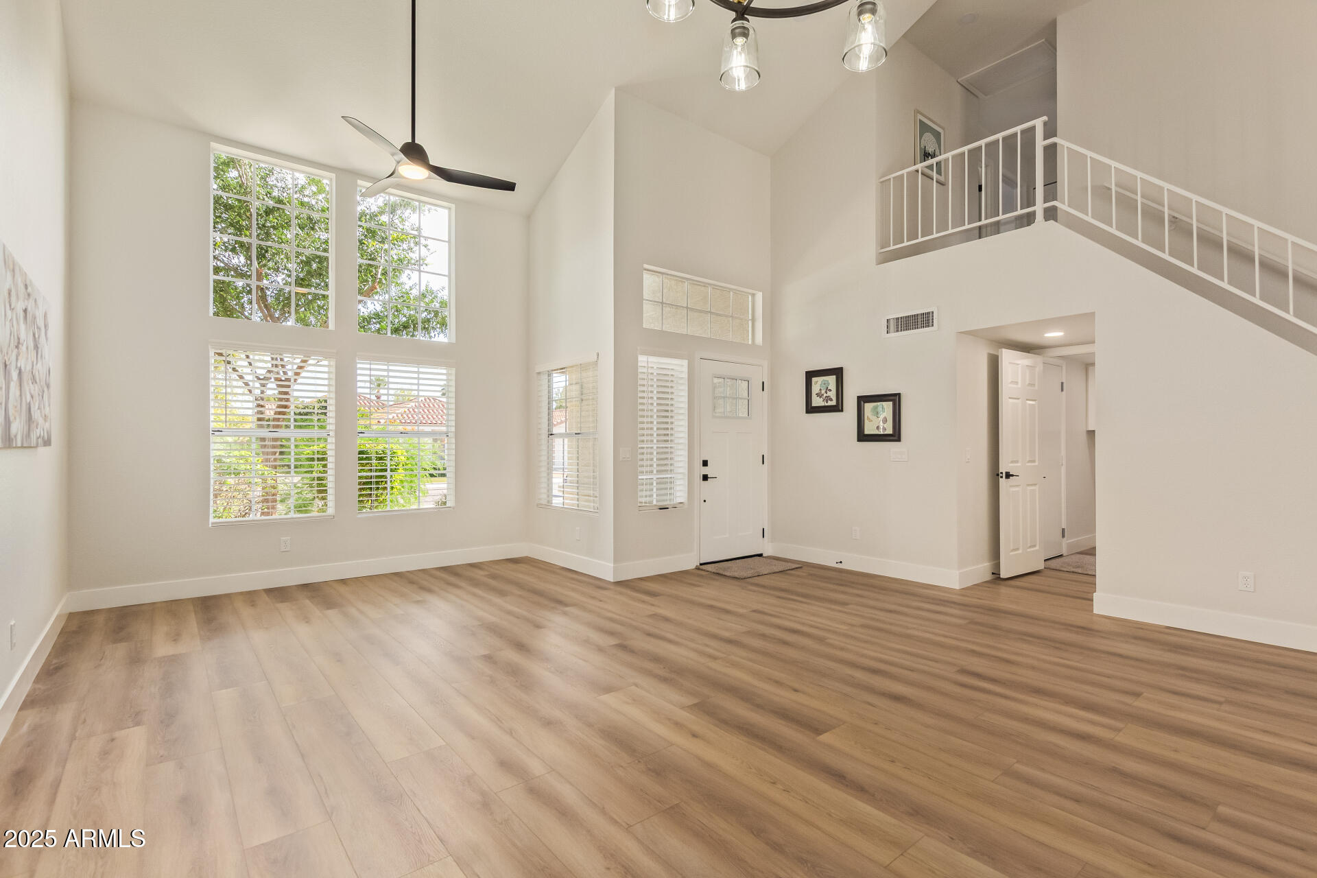 2312 E SANTA ROSA Drive