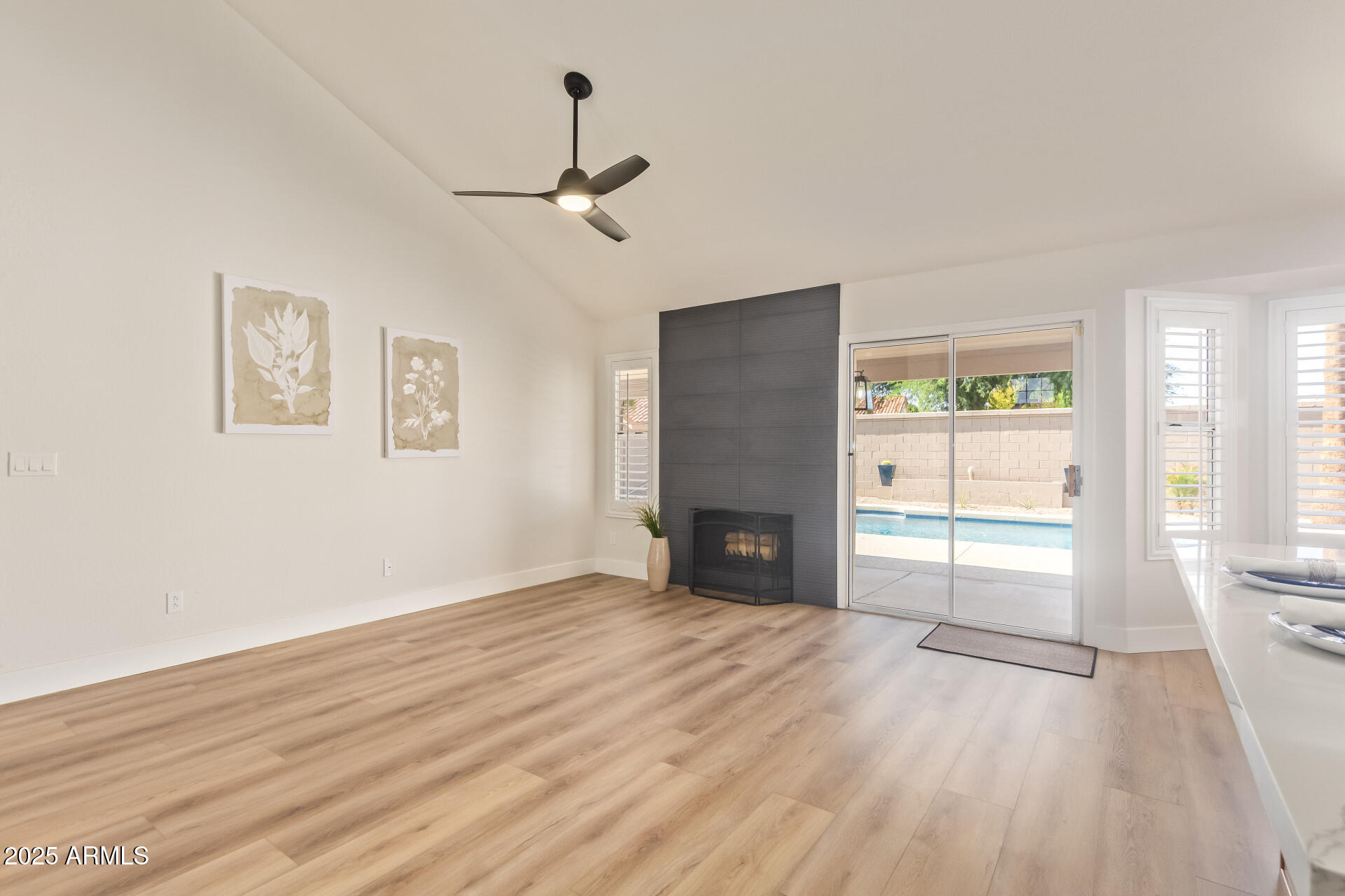 2312 E SANTA ROSA Drive