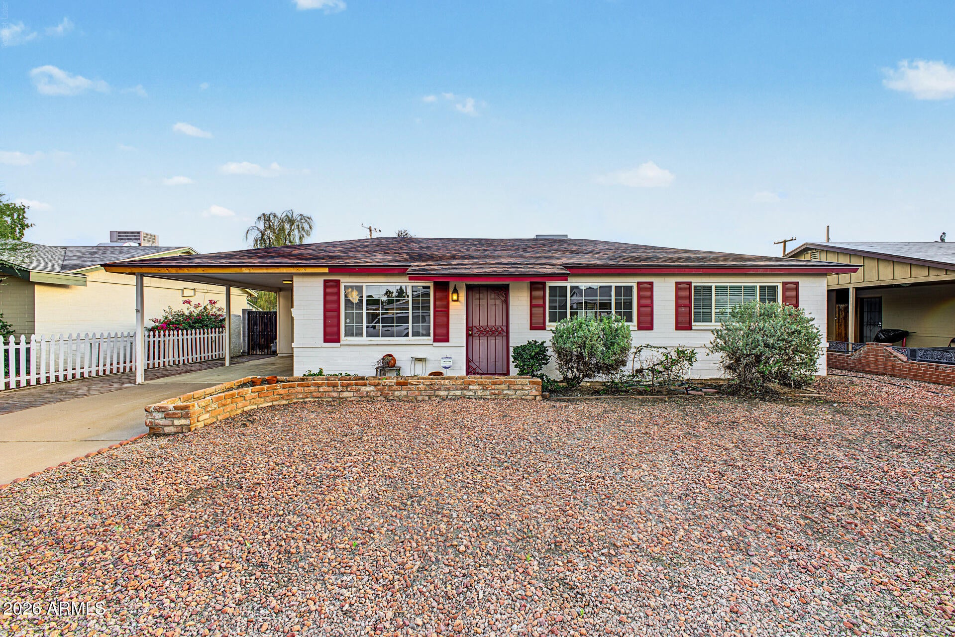 1007 E RUTH Avenue