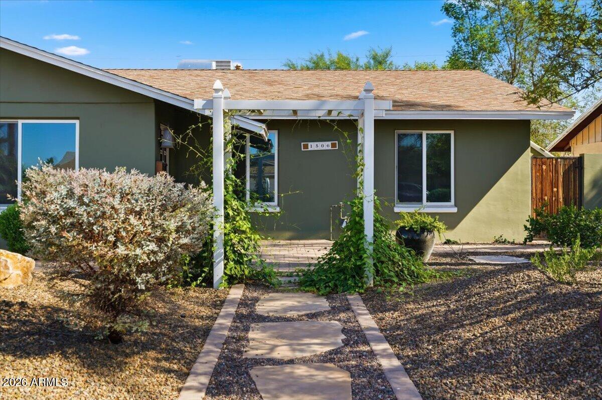 1506 E BROADMOR Drive