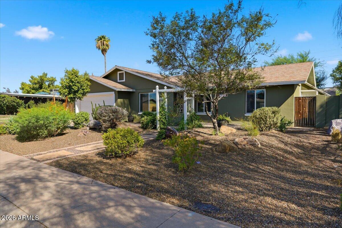 1506 E BROADMOR Drive