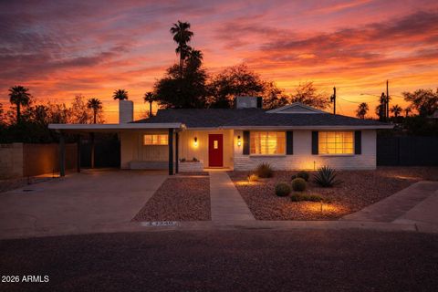 1326 E EARLL Drive Phoenix AZ 85014