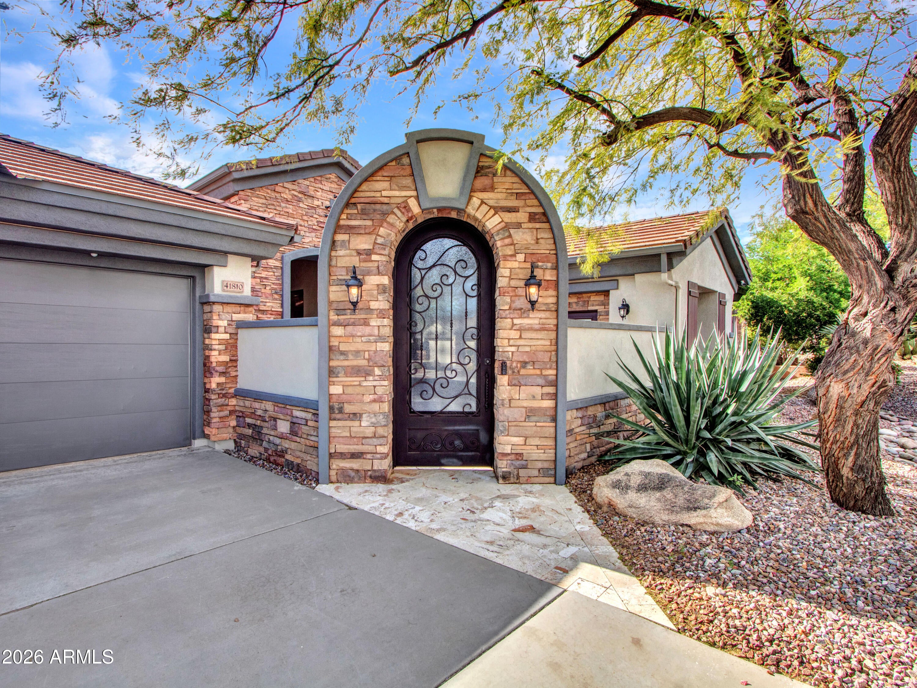 41810 N SIGNAL HILL Court