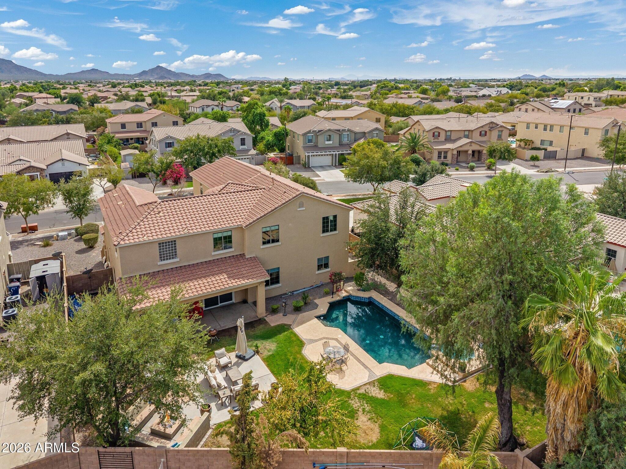 2894 E JANELLE Way