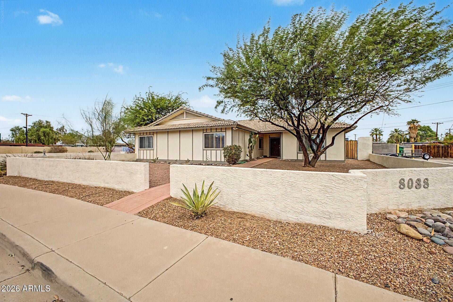 8038 E ALMERIA Road