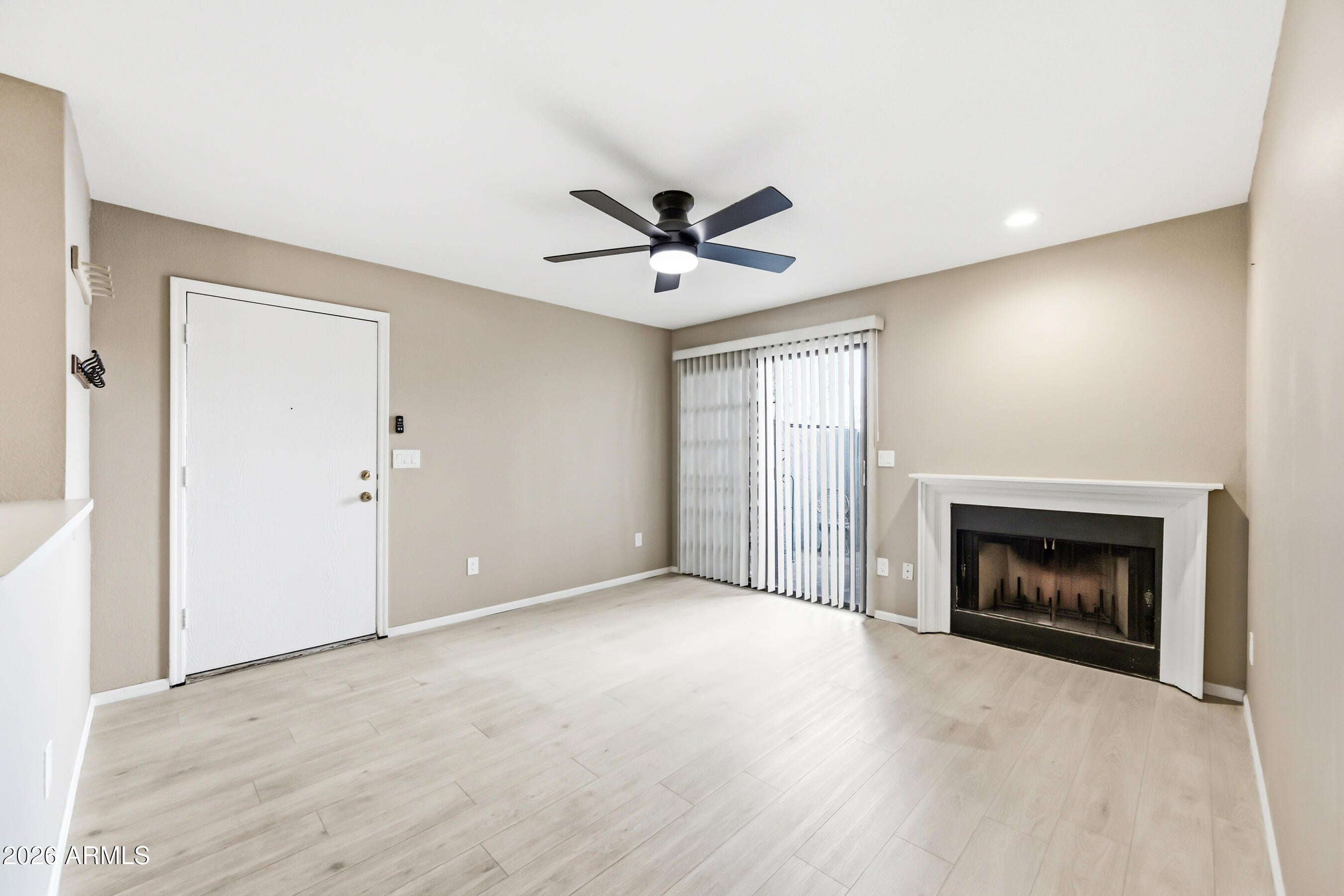 533 W GUADALUPE Road 1016