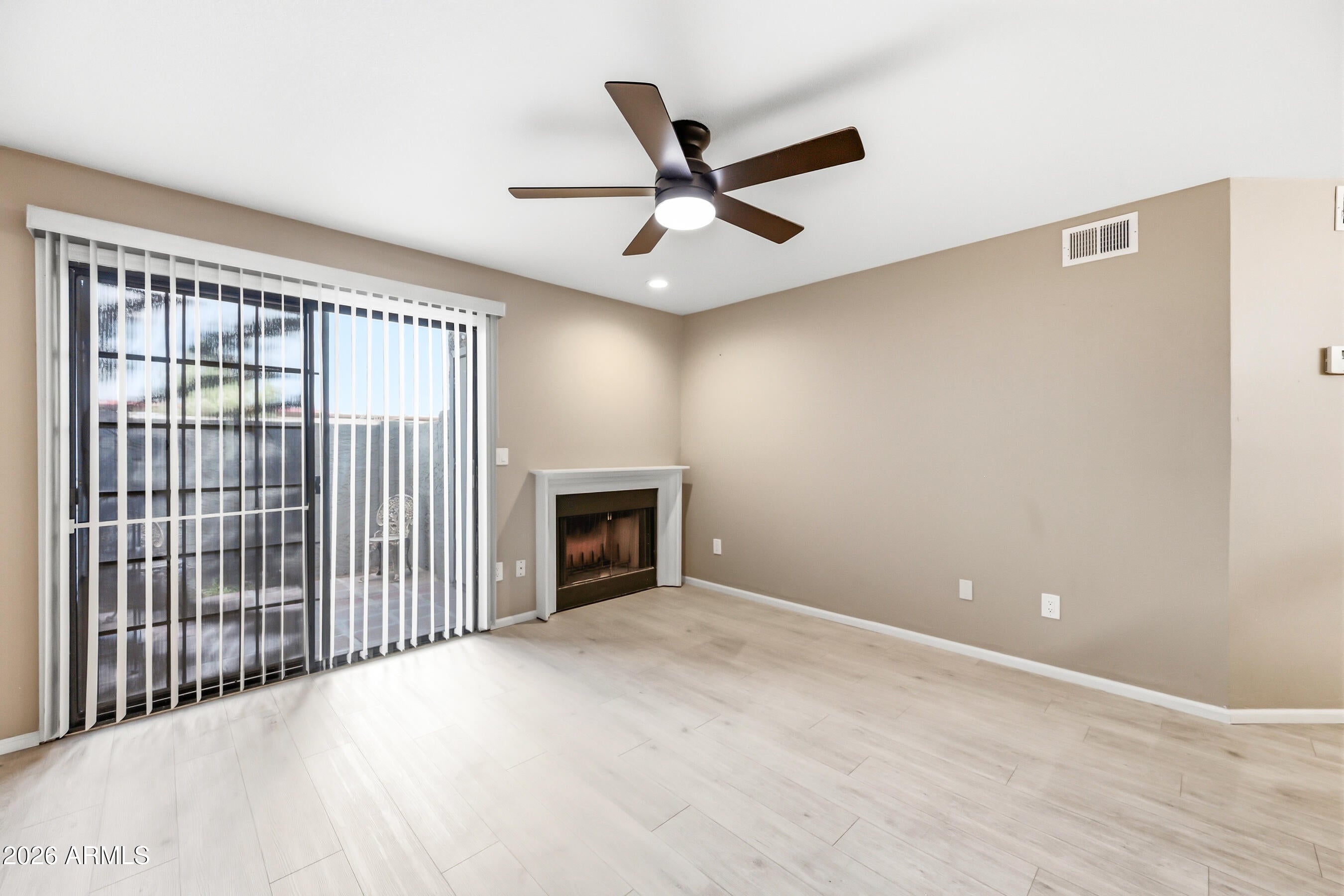 533 W GUADALUPE Road 1016