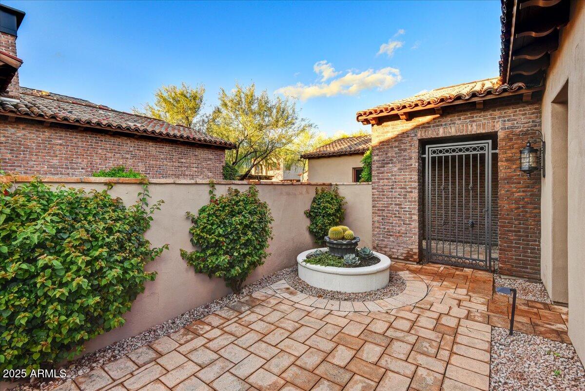 3130 S WEEPING WILLOW Court