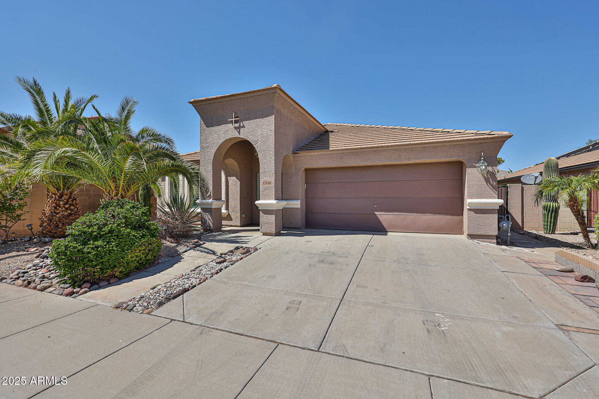 17648 W VOLTAIRE Street