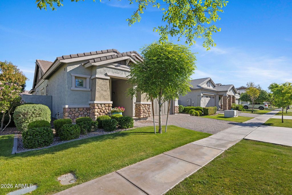 Photo of 3840 E Spring Wheat Lane, Gilbert, AZ 85296 (MLS # 7001555)