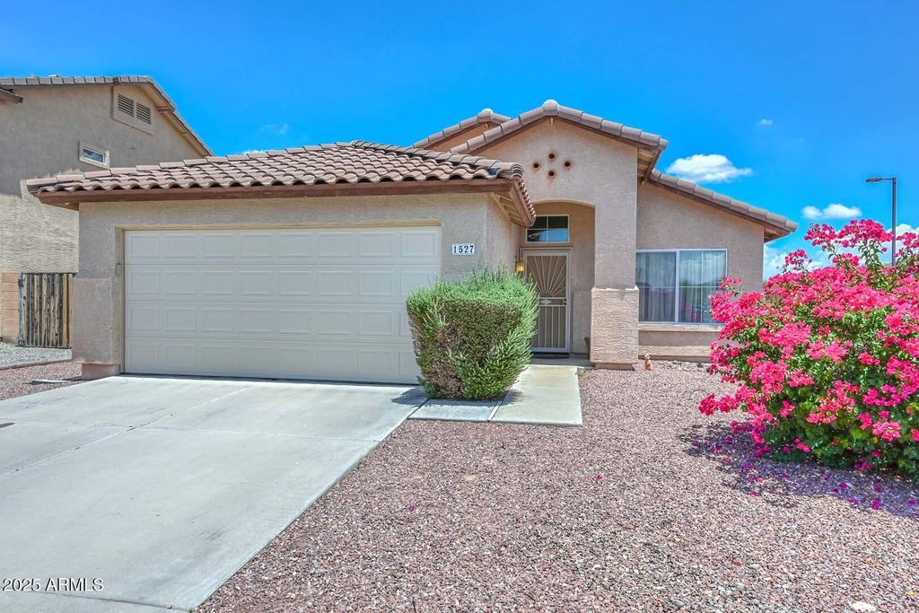 Photo of 1527 S 219th Lane, Buckeye, AZ 85326 (MLS # 6963793)