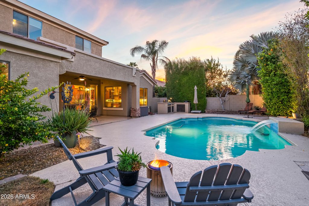 Photo of 1242 E Canary Drive, Gilbert, AZ 85297 (MLS # 6990542)