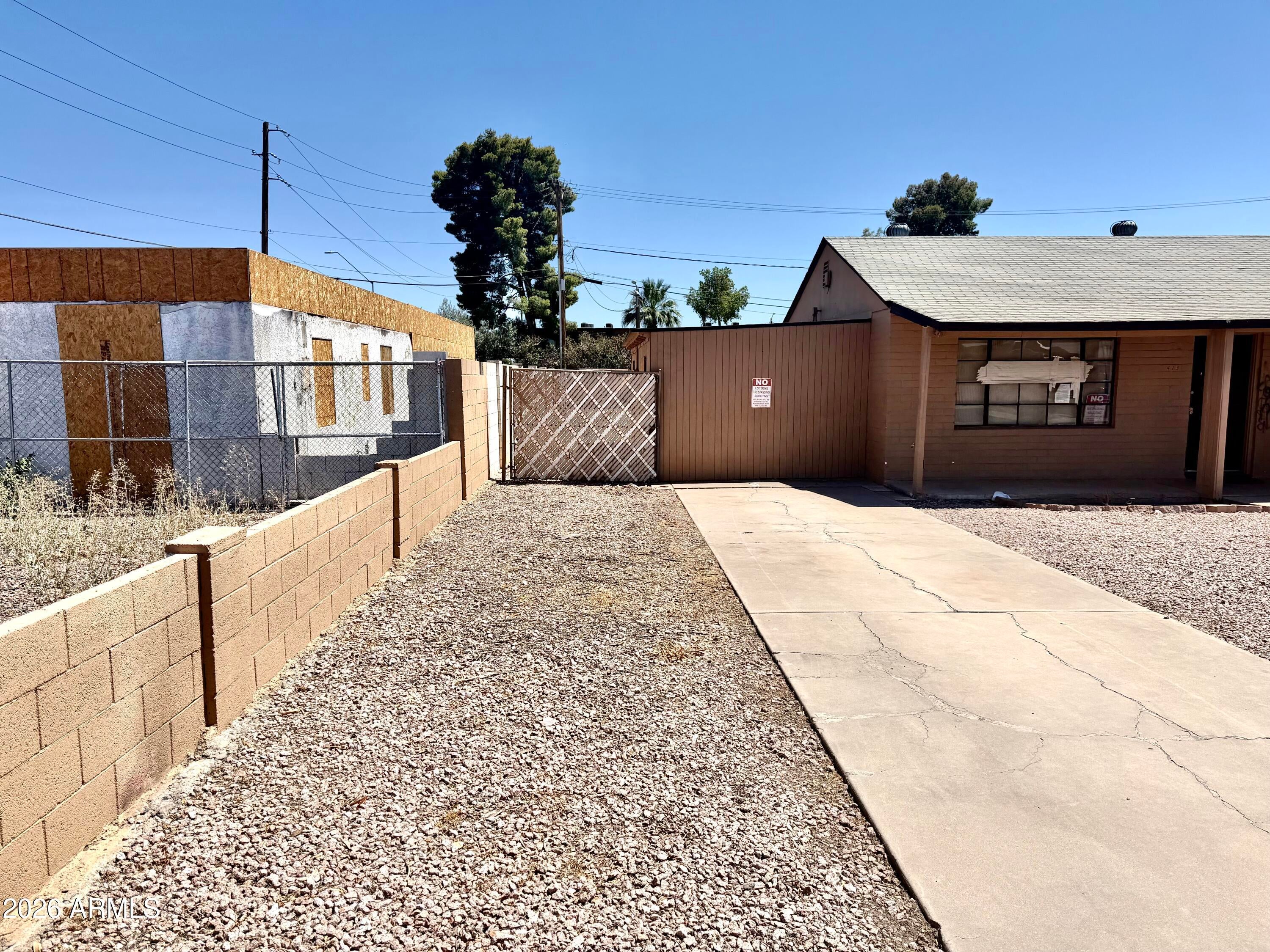413 W 6th Drive